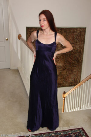 Skinny redhead MILF Evane Nordstern has one of the hariest pussies ever
