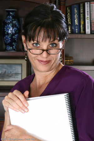 Stunning secretary Sydney is getting bored and very horny in the office
